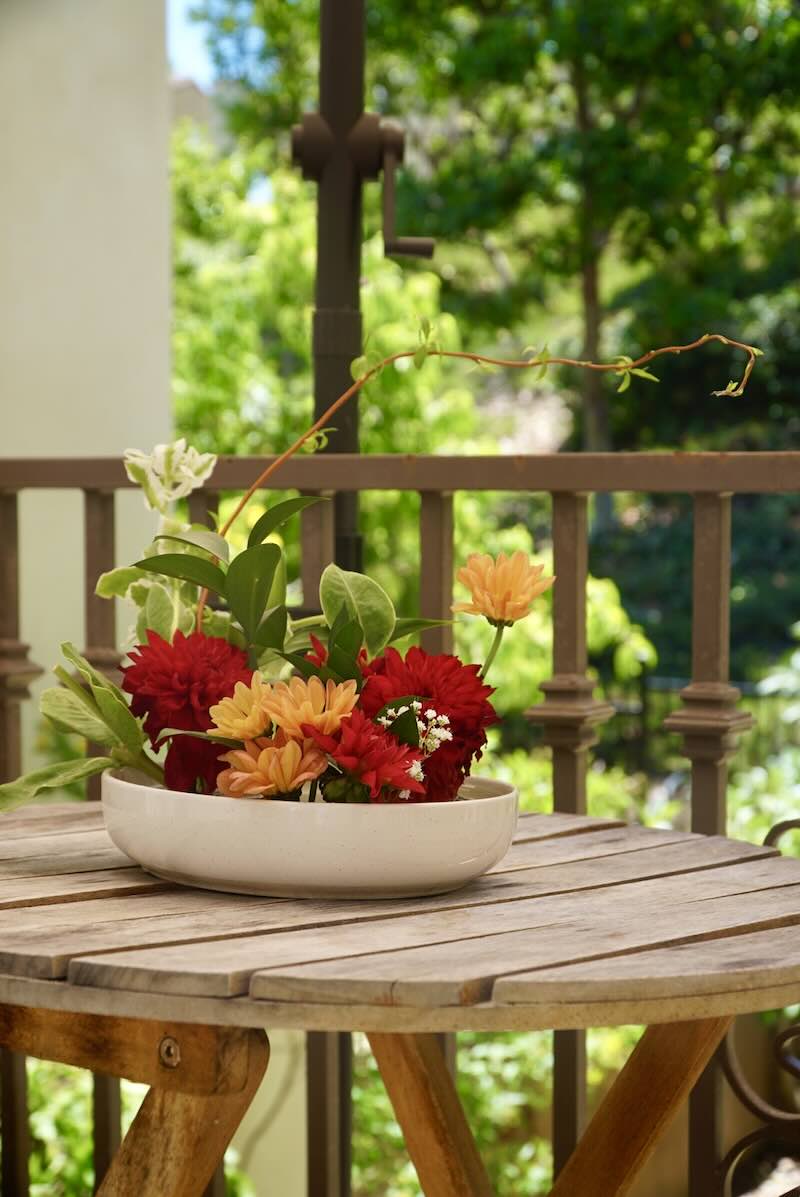 Ikebana flower arrangement